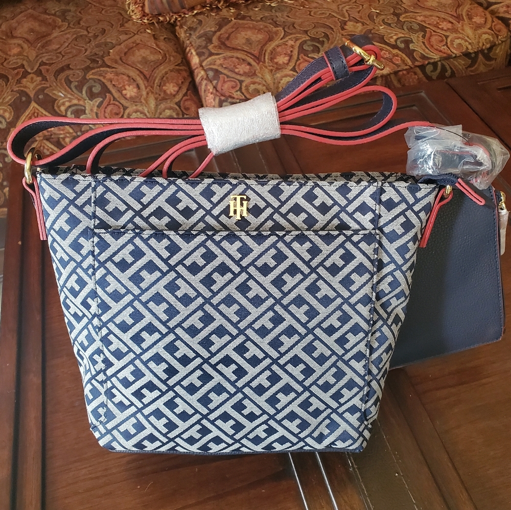NEW Tommy Hilfiger Crossbody Bag
